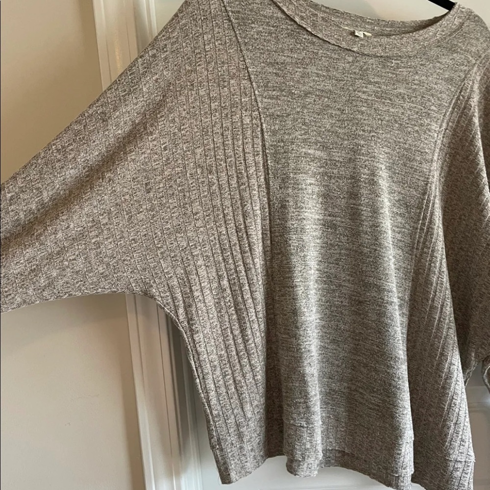 Tan top - Picture 2 of 4